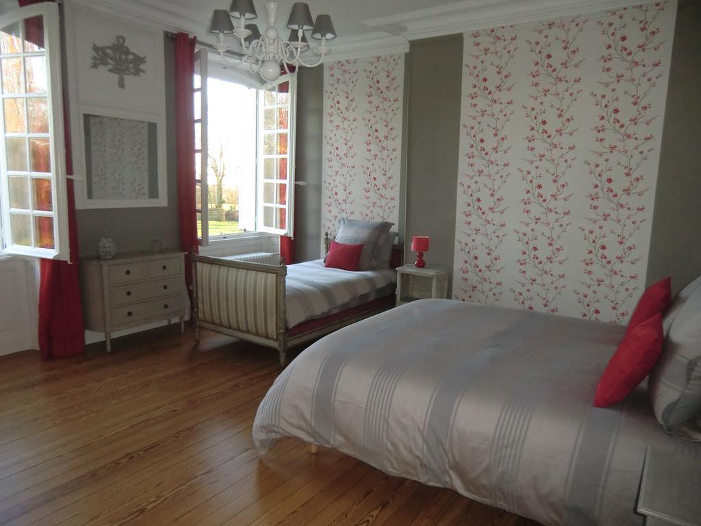 Chateau De Maillot Hotel Bonneville-la-Louvet Стая снимка